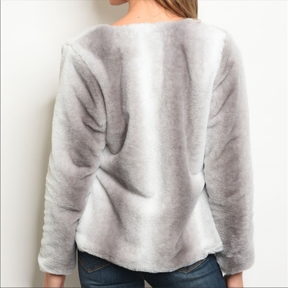 Super Soft Faux Fur Teddy Jacket size Medium - Picture 7 of 7